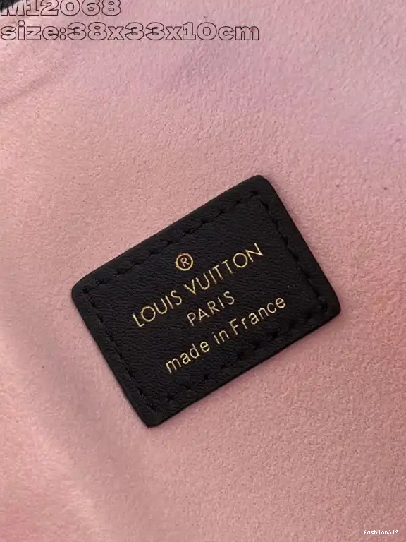 LOUIS HOBO MM VUITTON COUSSIN 0414